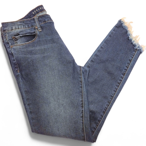 Articles of Society Providence Wash Sammy Asymmetrical Fray Hem Skinny Jeans 30 - Picture 1 of 10